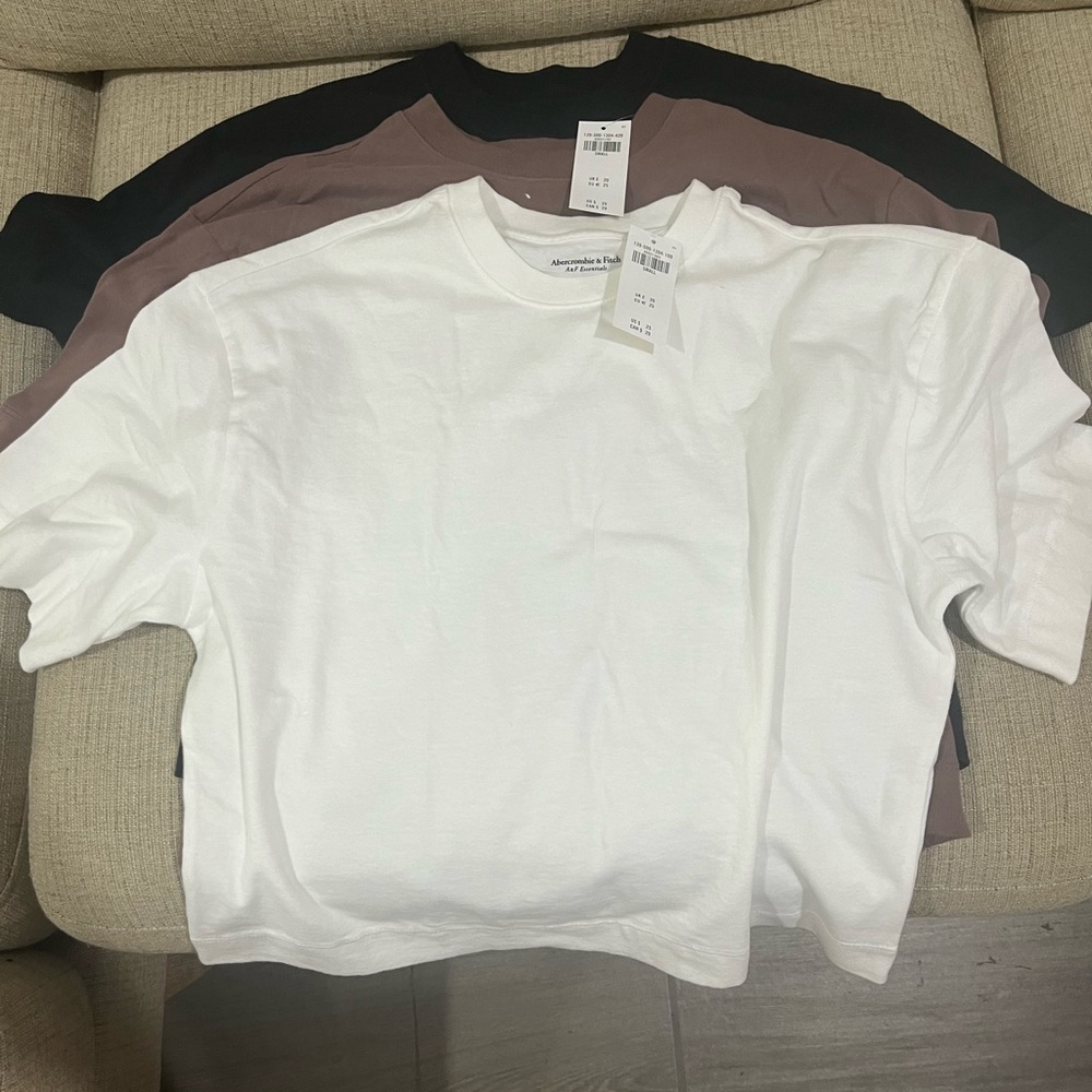 Abercrombie & Fitch Essential Tees Bundle